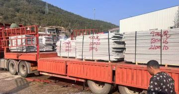 太原 芝麻灰花岗岩光面毛板出货日常