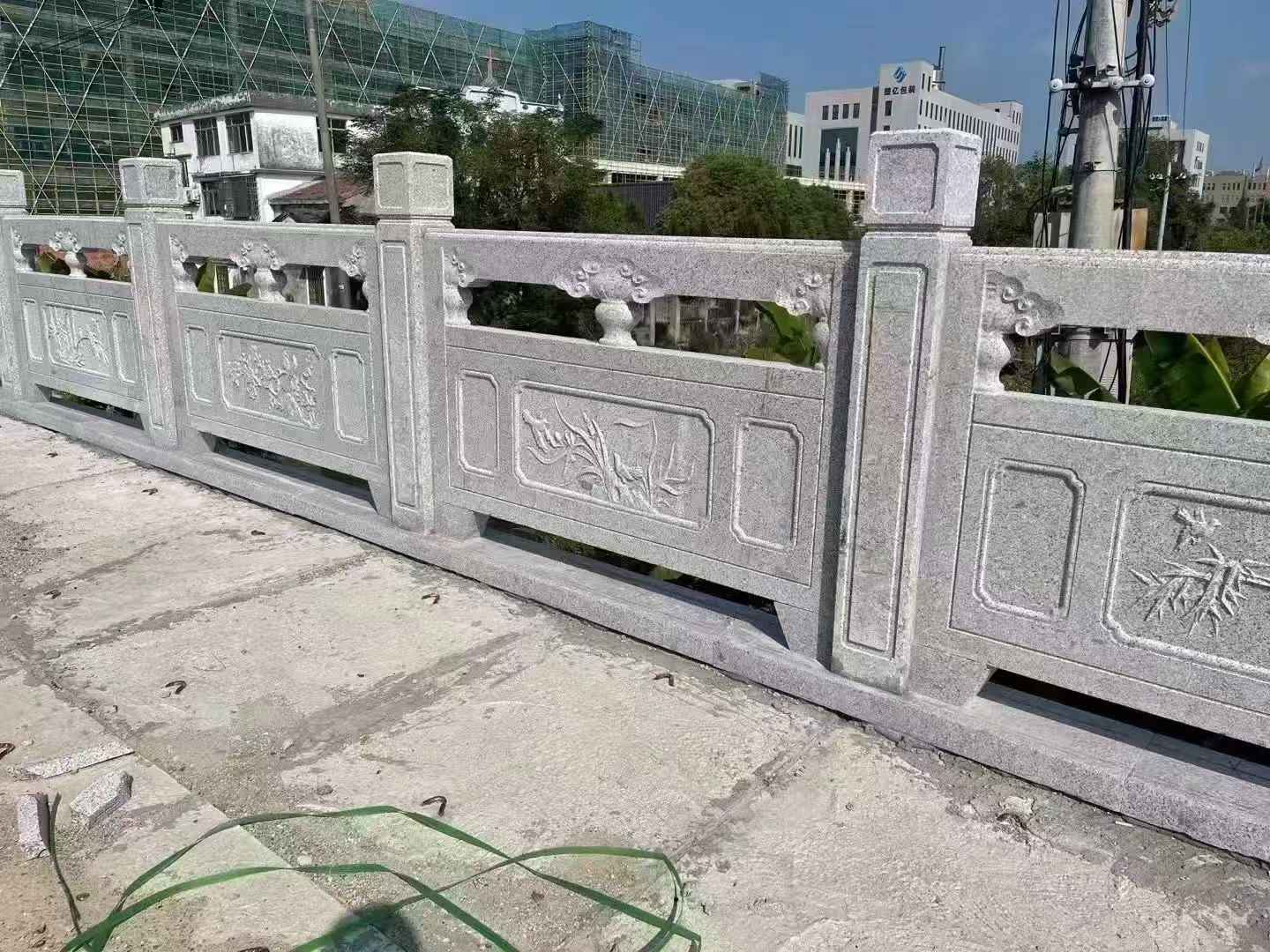 太原 芝麻白栏杆